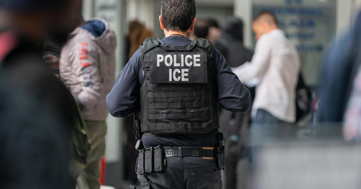 Supreme Court allows Biden administration to limit immigration arrests, ruling against states