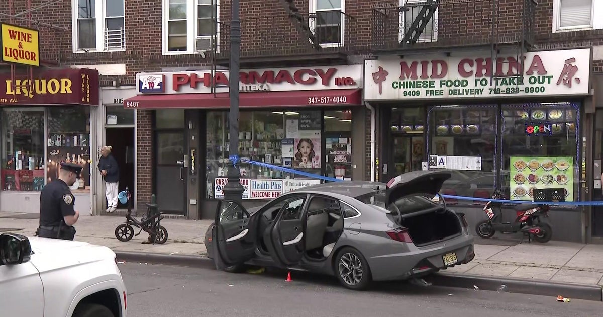 2 injured after gunman opens fire on vehicle in Brooklyn - Vimarsana News