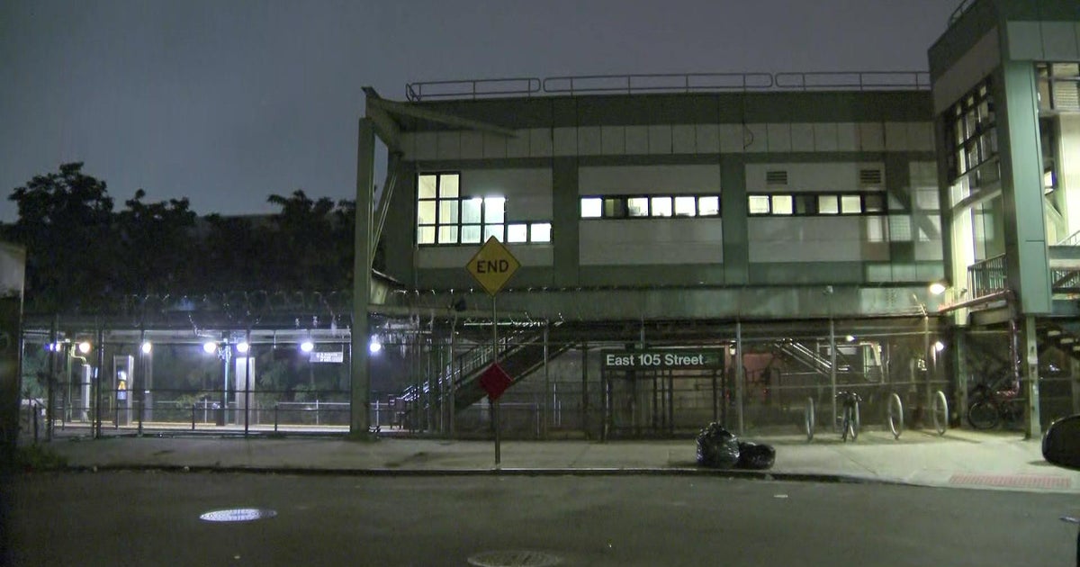 15-year-old stabbed in unprovoked subway attack in Brooklyn, police say ...