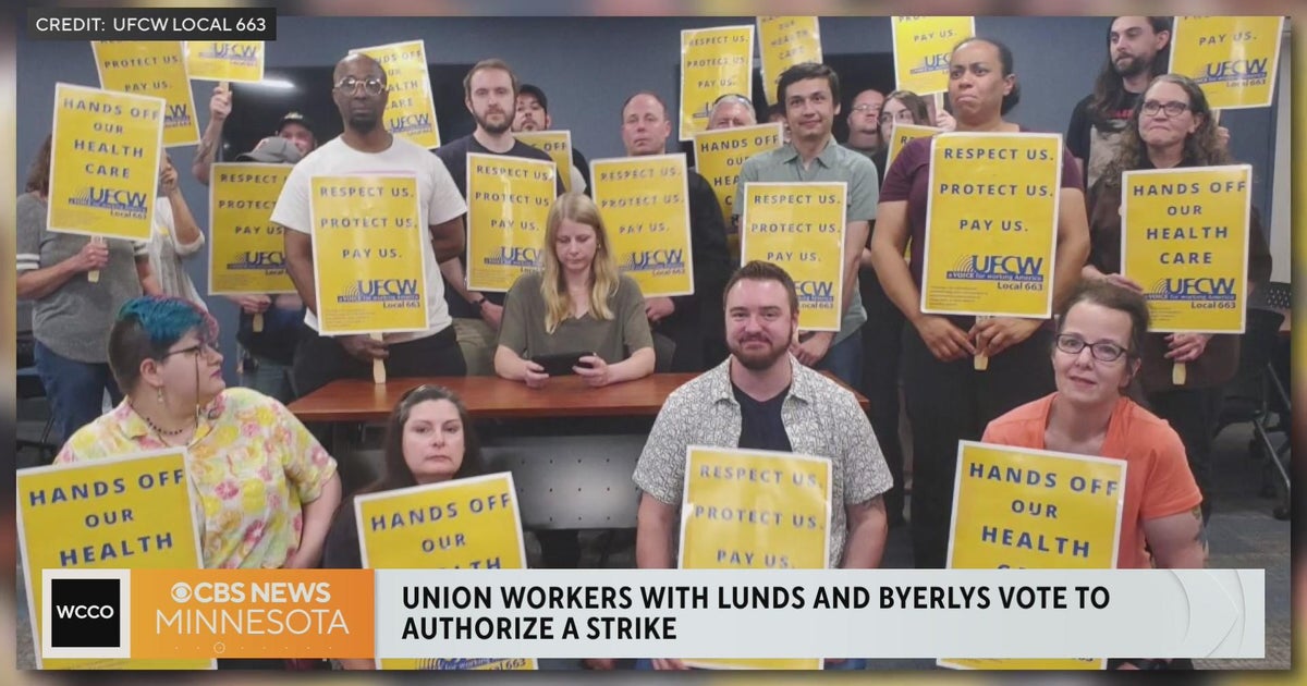 Lunds Byerlys workers announce intention to strike