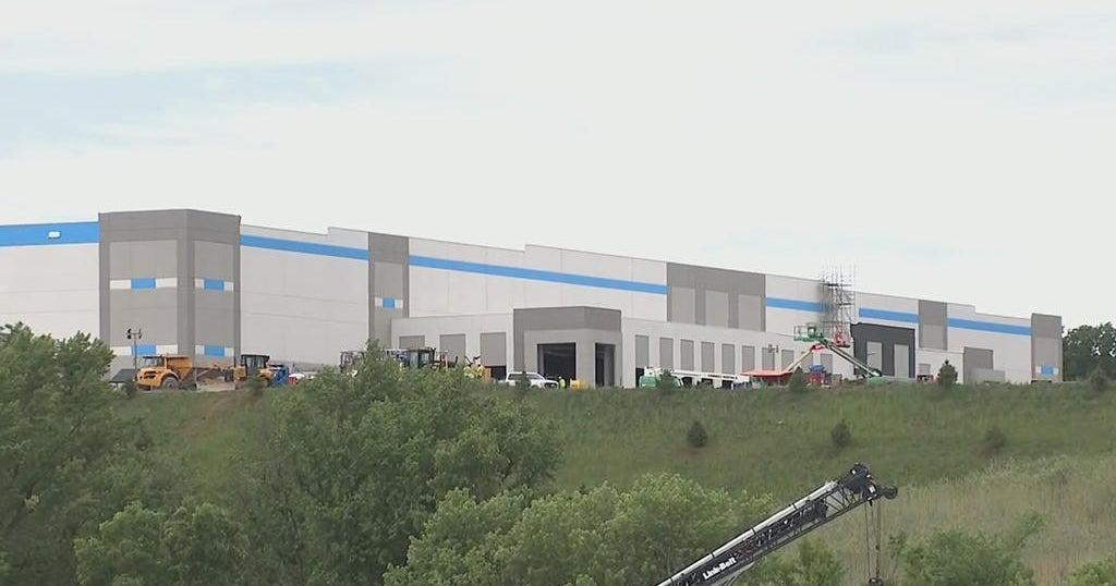Amazon likely the new tenant expected to move into massive New Stanton warehouse Amazon likely the new tenant expected to move into massive New Stanton warehouse