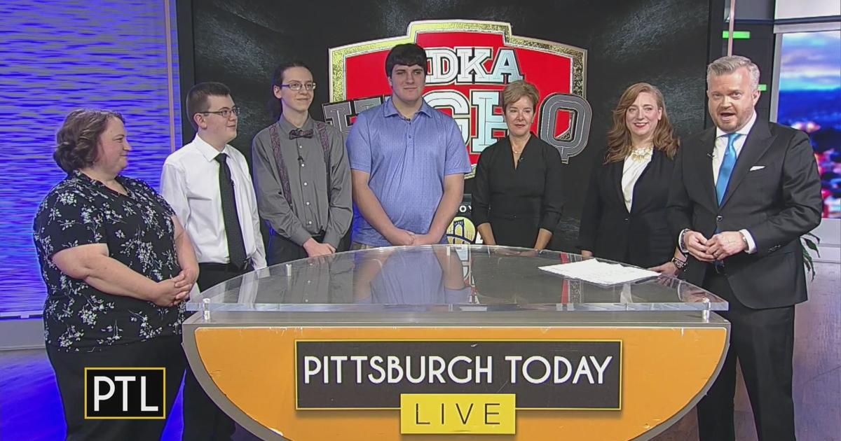 Presenting the check to the KDKA High Q winners CBS Pittsburgh