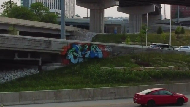 idot-graffiti-removal.jpg 