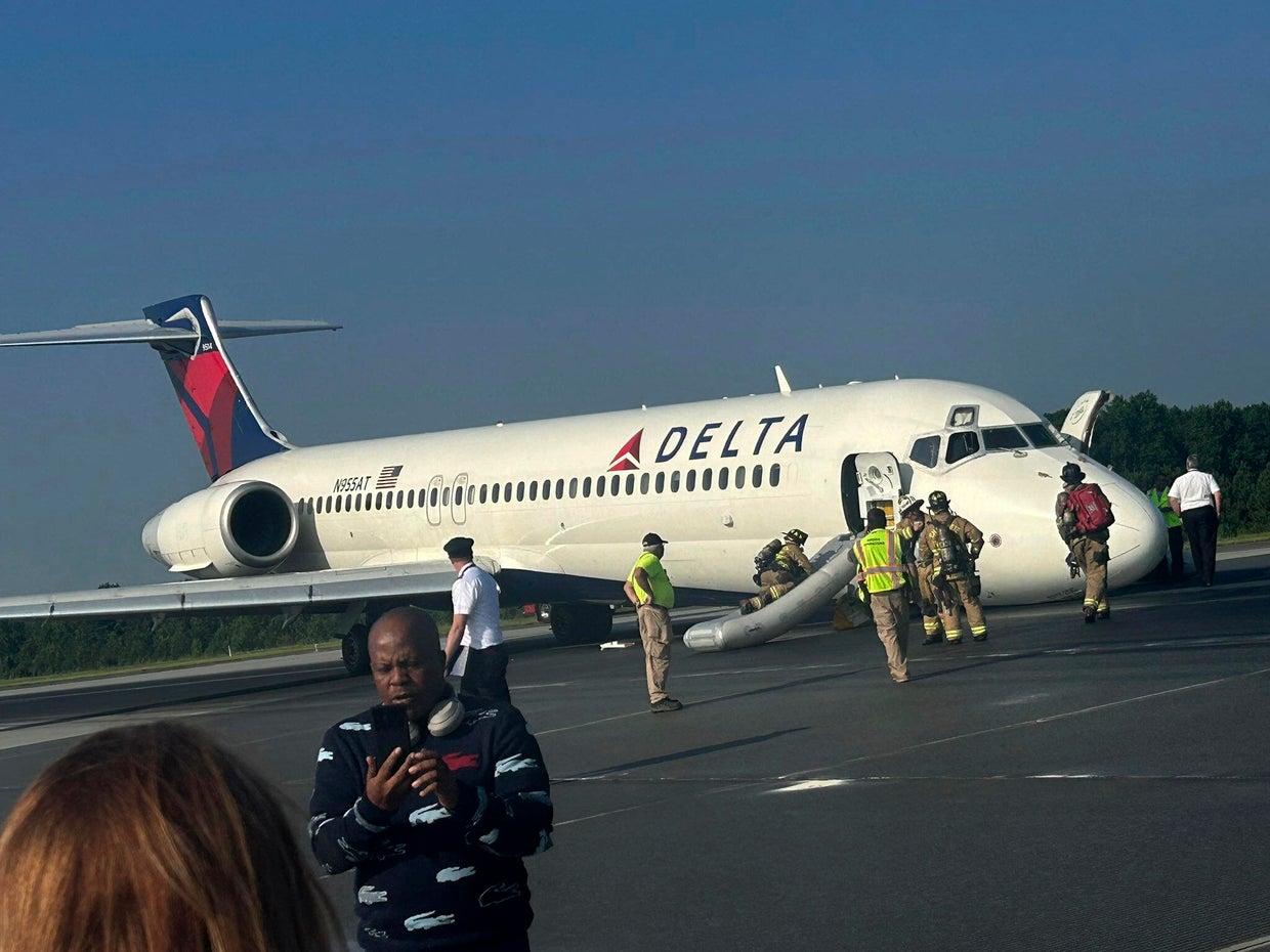 Delta plane makes smooth emergency landing in Charlotte CBS News