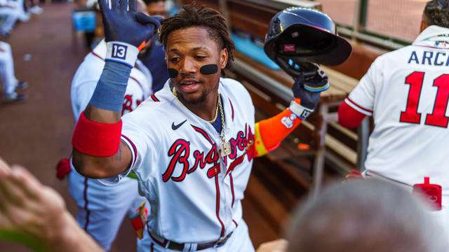 Ozzie Albies' leaping catch, 08/28/2021