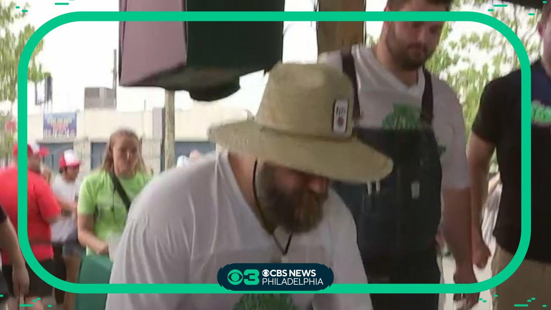 Philadelphia Eagle Jason Kelce Returns to Sea Isle City, NJ!