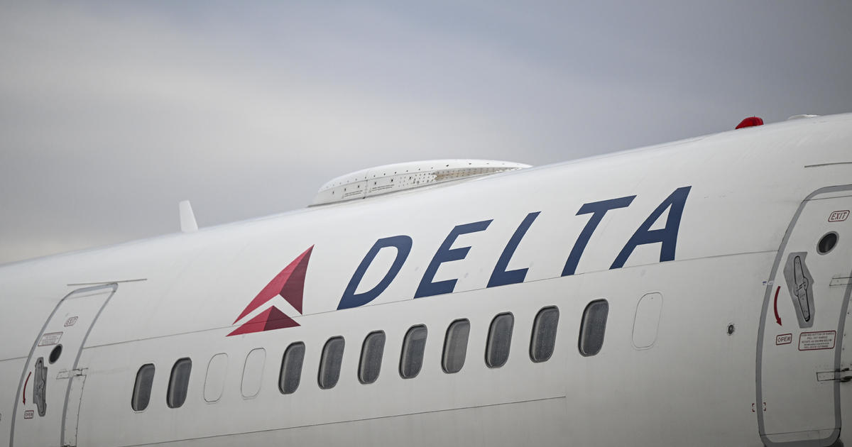 Las Vegas Delta flight cancelled after reports of passengers suffering heat-related illness