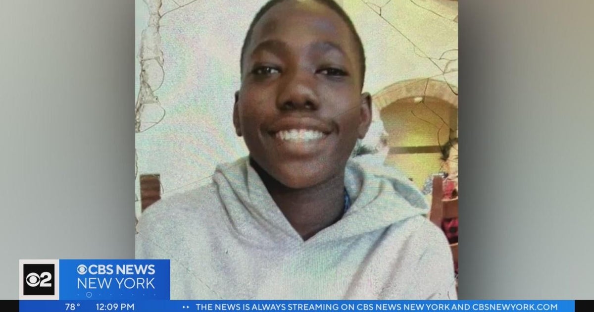 14-year-old Jevon Fraser dies subway surfing - CBS New York