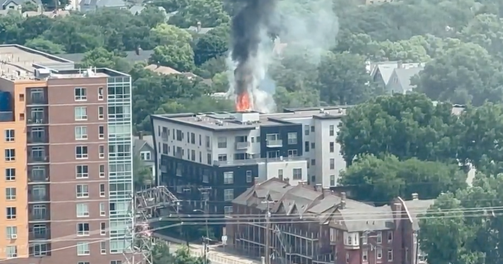 Dinkytown apartment building deemed uninhabitable after large fire