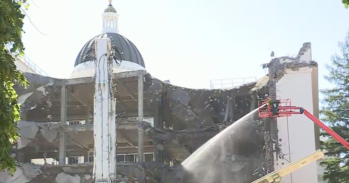 Part of California State Capitol demolished on Monday Part of California State Capitol demolished on Monday