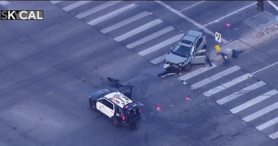 Driver involved in 2car crash ran off on foot leaving the other driver in critical