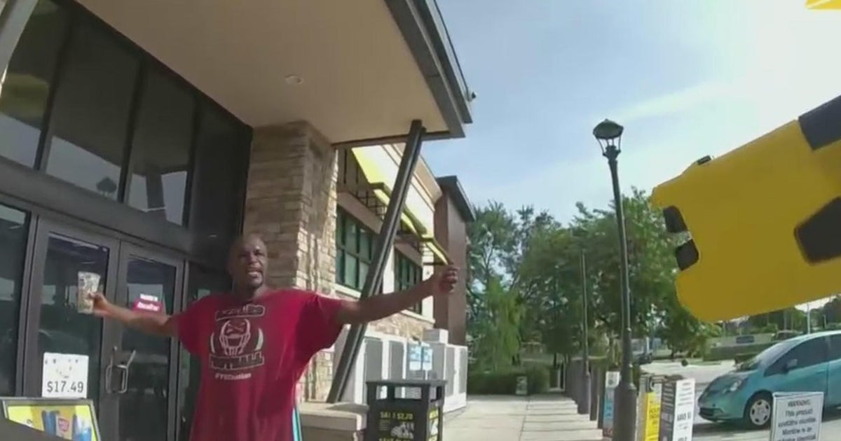 Miami-Dade police produced human body cam online video of assault on officer Miami-Dade police produced human body cam online video of assault on officer