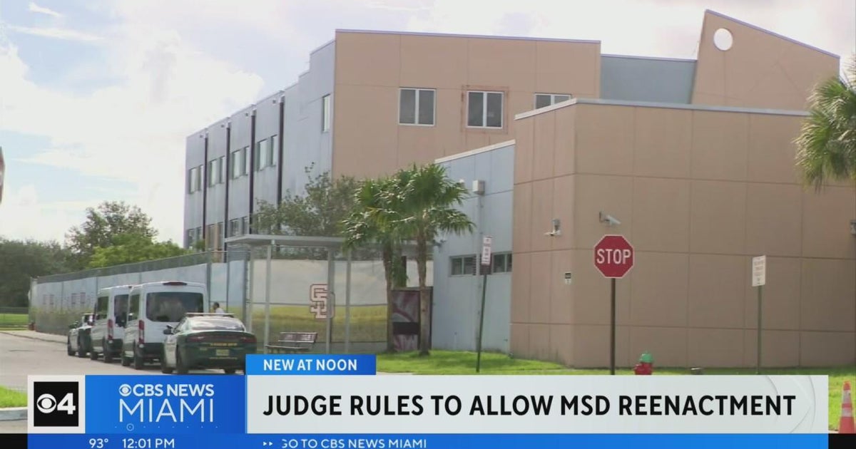 Decide approves Parkland college taking pictures re-enactment Decide approves Parkland college taking pictures re-enactment