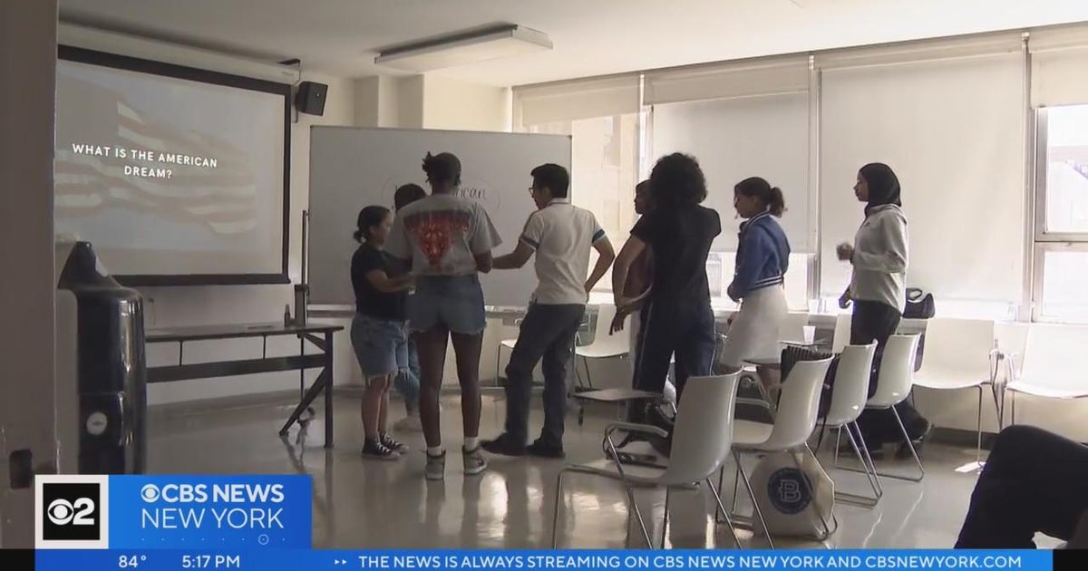 NYC program aims to help kids affected by gun violence - CBS New York