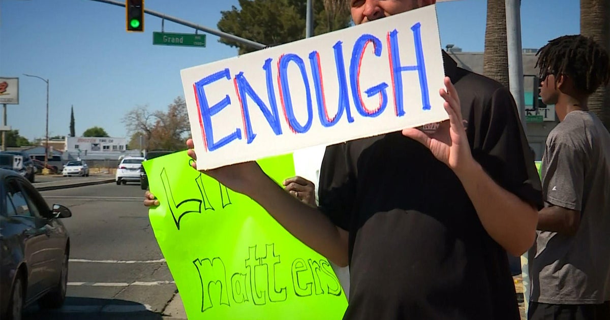 "Silence the violence": Sacramento neighborhoods rally in wake of recent teen shootings - Vimarsana News