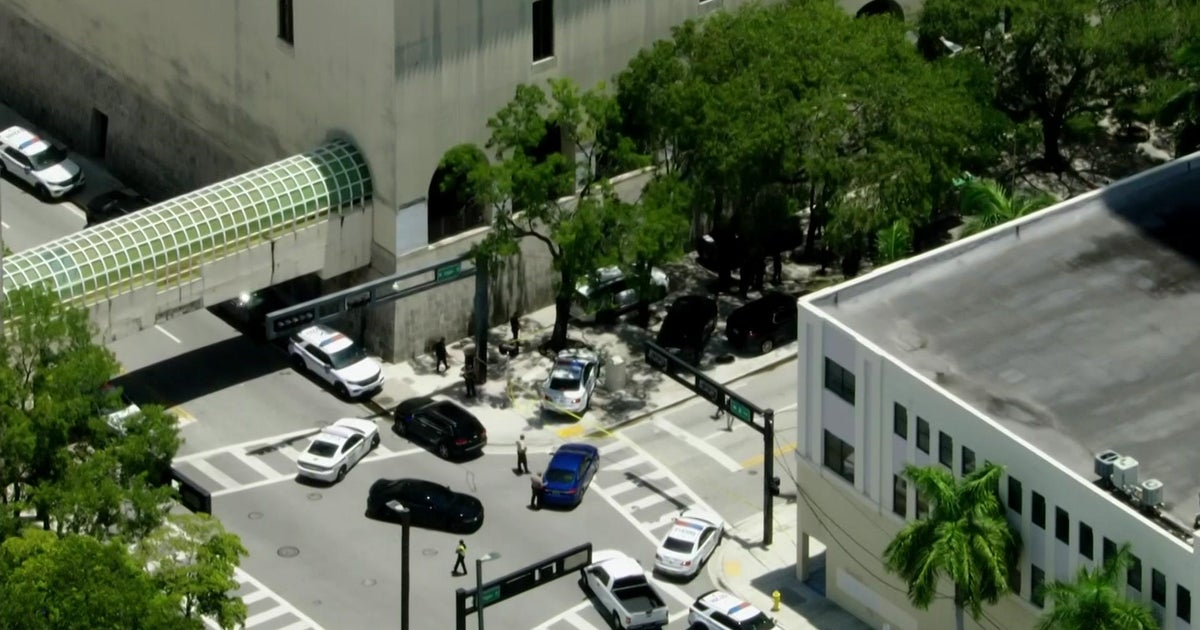 Feasible hostage situation at downtown Miami financial institution ends with suspect in custody