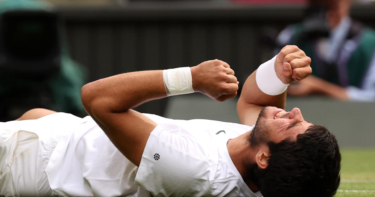 Carlos Alcaraz defeats Novak Djokovic in epic Wimbledon showdown