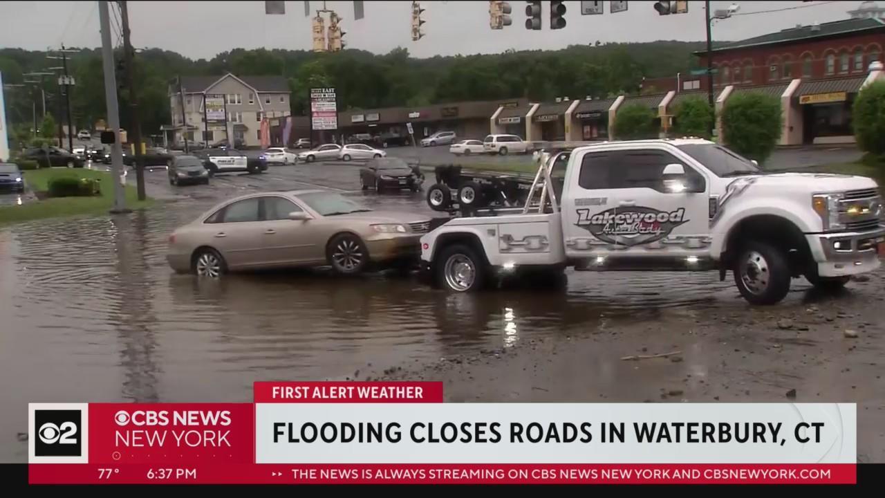 Flooding closes roads in Waterbury, Connecticut photo