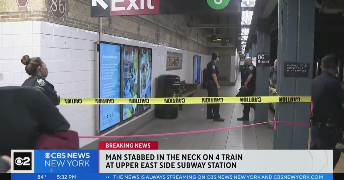 Stabbing aboard subway train on Upper East Side - CBS New York