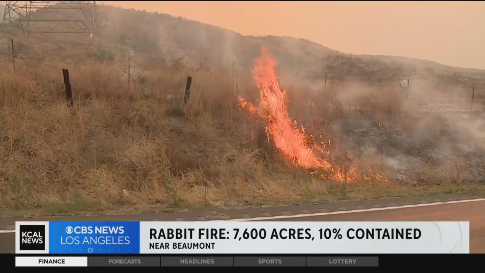 7 600 acre Rabbit fire continues to burn near Beaumont