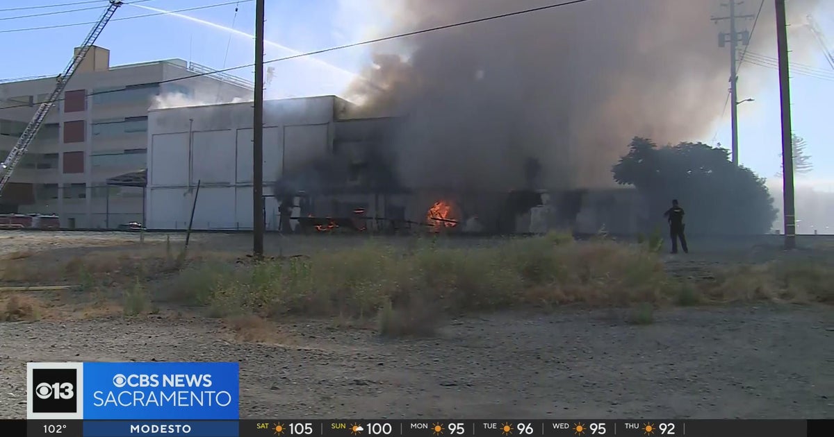 Fire continues to burn at Marysville ice company building
