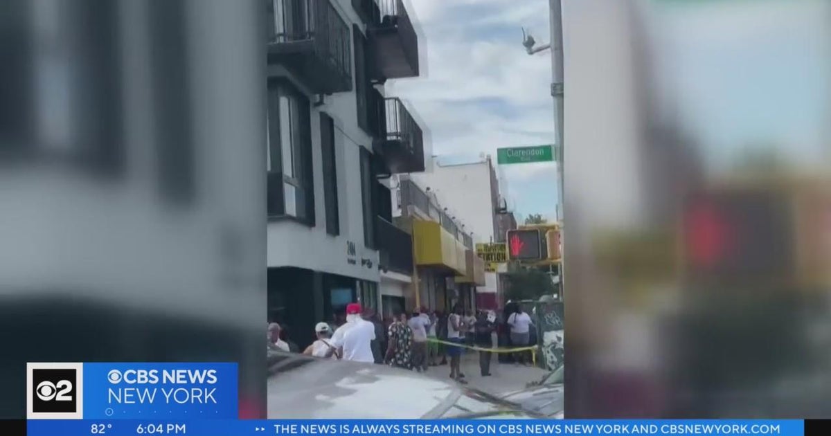Man in critical condition after being shot in Brooklyn - CBS New York