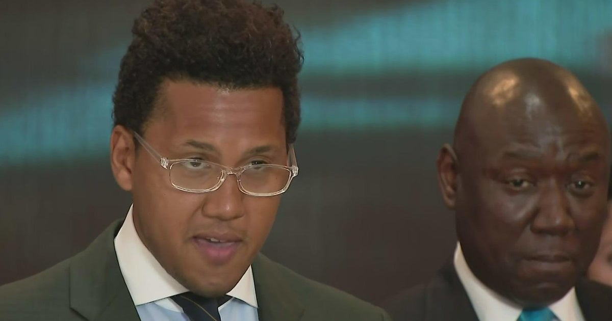 Fourth football player suing Northwestern over hazing scandal - CBS Chicago