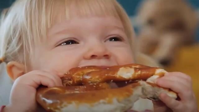 The unifying power of the Ditsch pretzel