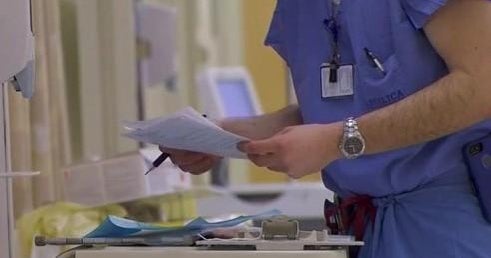 Kaiser Permanente health care workers picket as contract talks continue ...