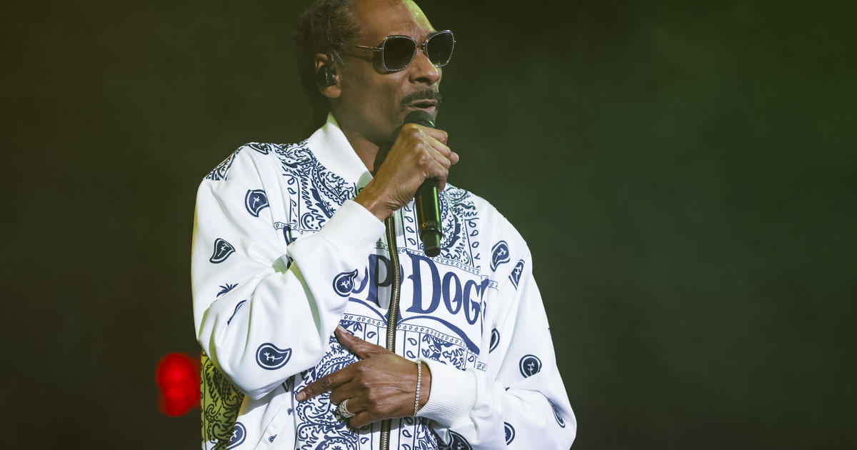 Snoop Dogg Cancels Upcoming Non-U.S. Shows