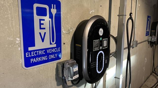 cbsn-fusion-automakers-teaming-up-to-build-ev-charging-network-thumbnail-2160130-640x360.jpg 