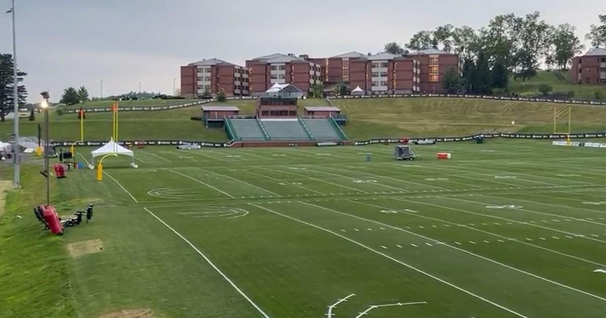 Fans come from all over for Steelers' first public practice at Saint  Vincent College since 2019 - CBS Pittsburgh