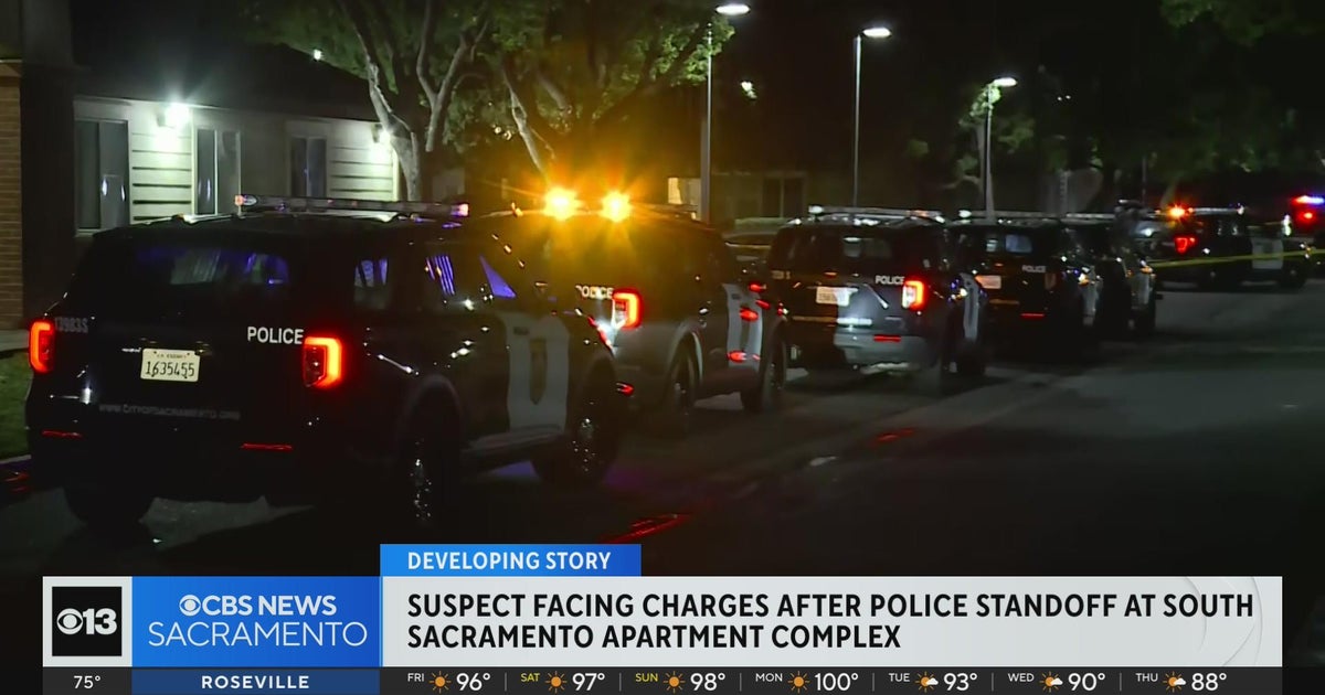 Suspect detained after standoff with officers at south Sacramento apartment complex