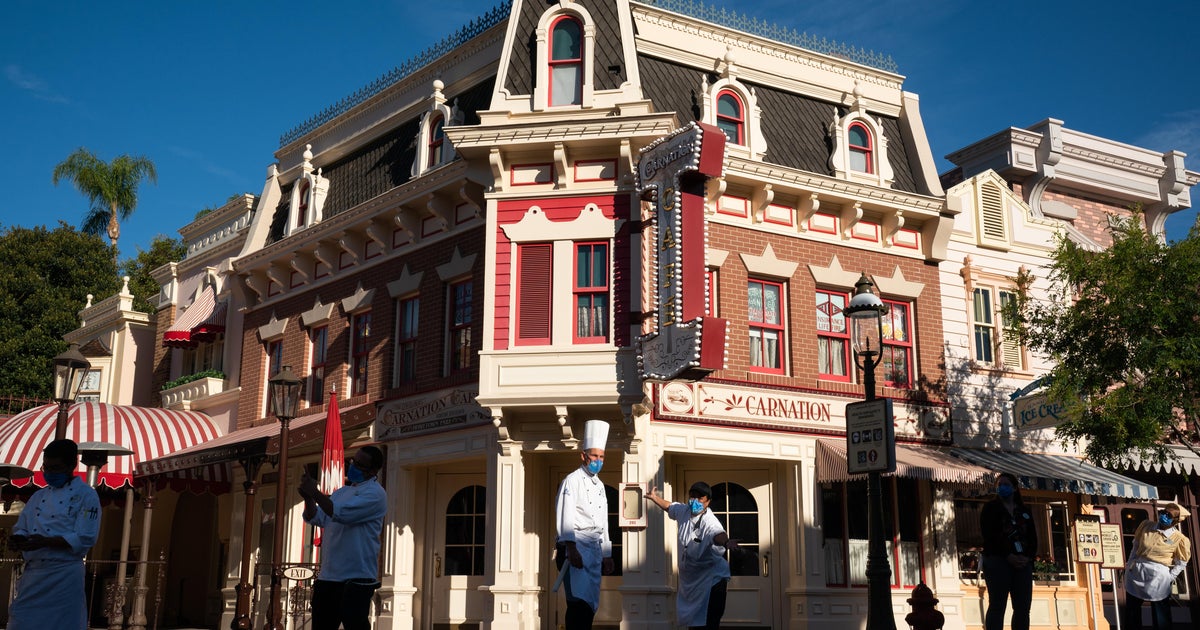Disneyland to offer alcoholic beverages at three more restaurants come