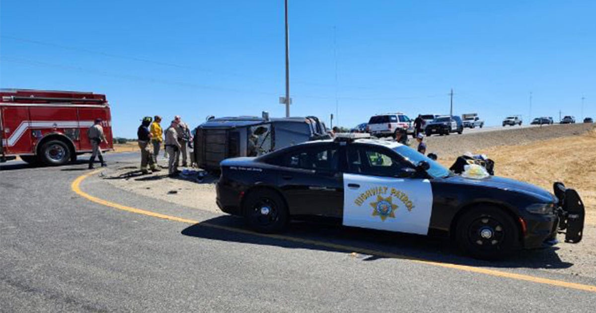 11 people taken to hospital, 3 with major injuries, after Sacramento County crash
