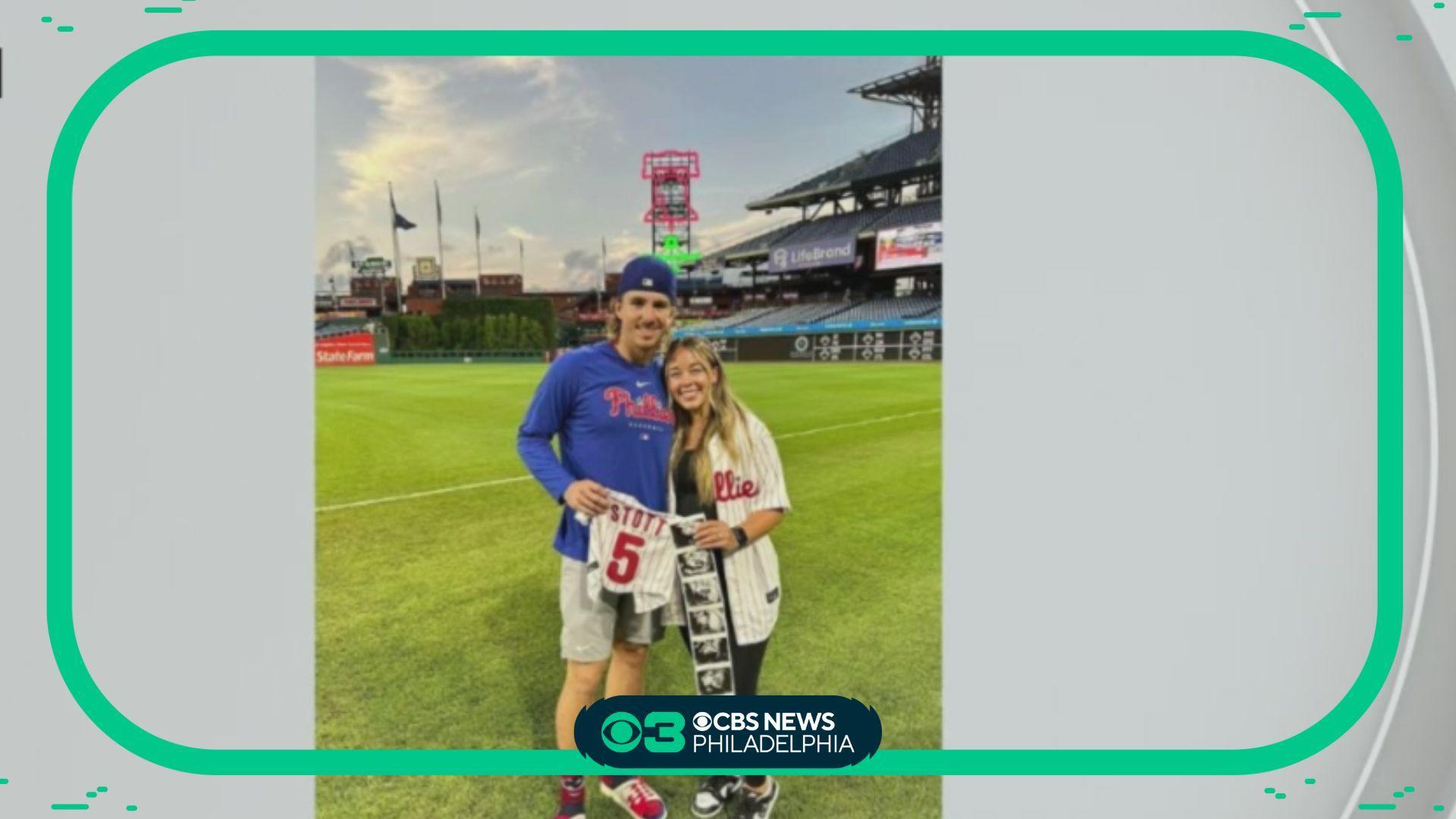 Phillies' Bryson Stott, fiancee Dru White expecting baby - CBS