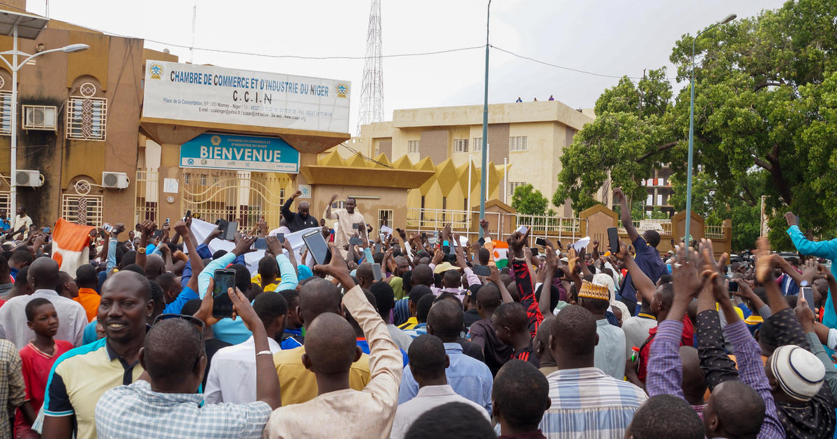 Разбунтуваните войници които организираха преврат в Нигер обявиха лидера си