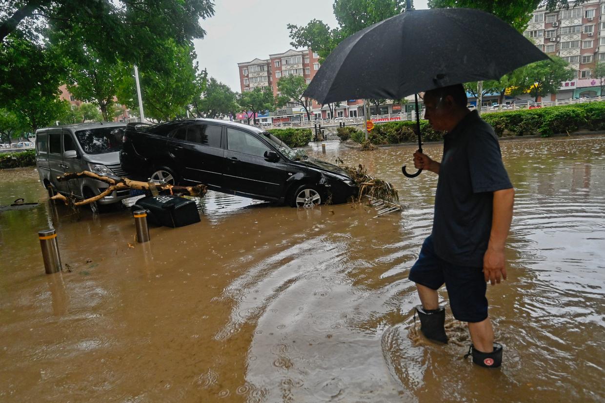 Beijing’s worst flooding in a decade kills at least 2 as China grapples