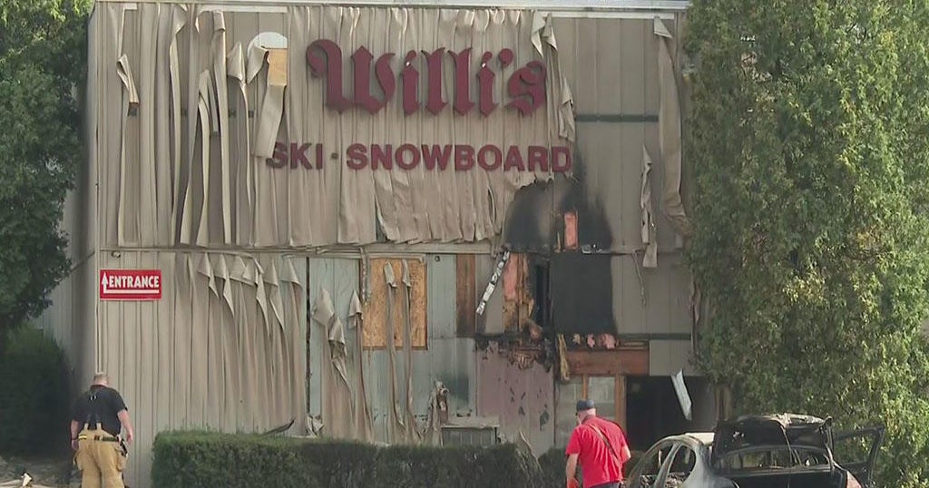 Vehicle fire extends to Willi's Ski Shop in Ross Township CBS Pittsburgh