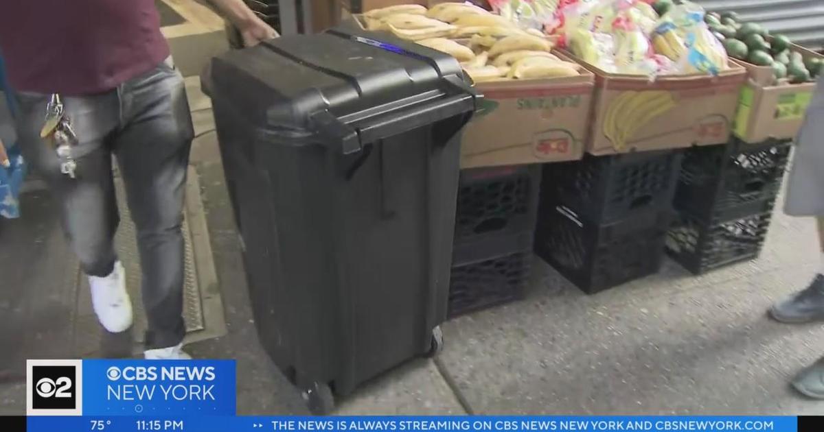 New York City restaurants partner with DeliverZero to provide reusable  takeout containers - CBS New York