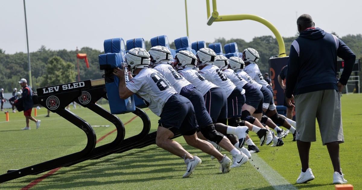 The Patriots' offensive line depth is becoming a big concern during training  camp - CBS Boston