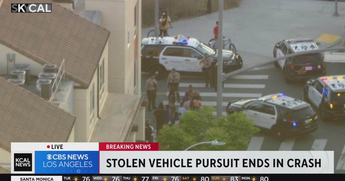 Stolen vehicle pursuit ends in crash; three suspects taken into custody ...