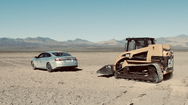 death-valley-stuck-car.png 