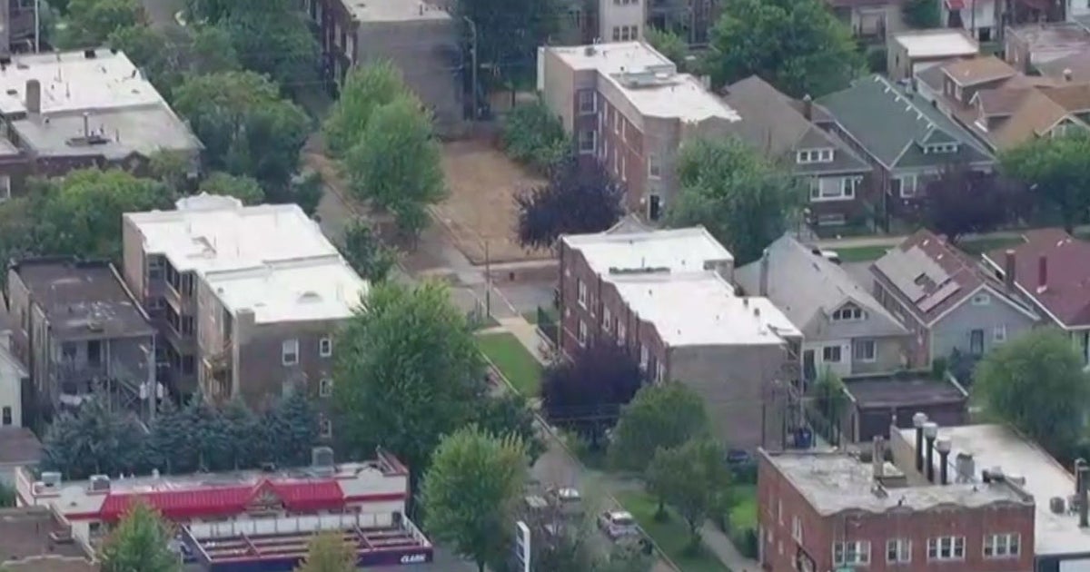 Four people, including child, shot in Auburn Gresham - CBS Chicago