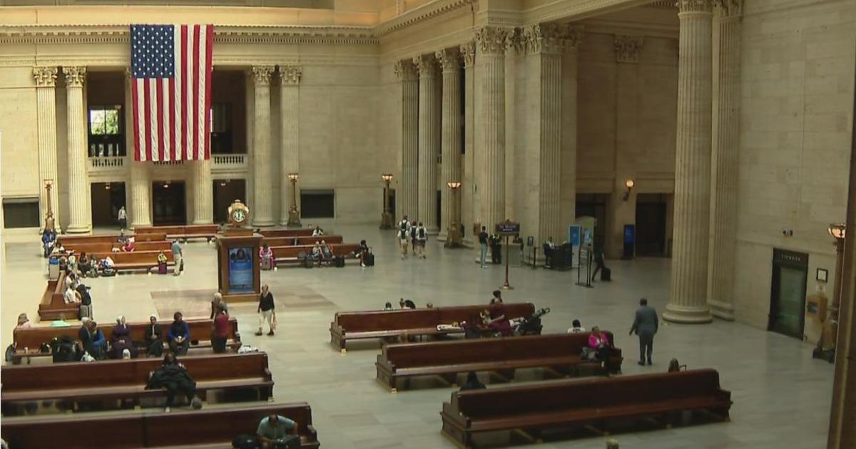 Illinois senators argue for federal support to modernize Chicago’s Union Station