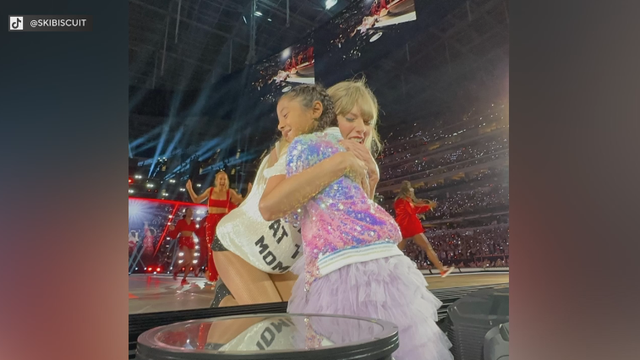 tswift-sweet-moment-with-kobes-daughter.png 