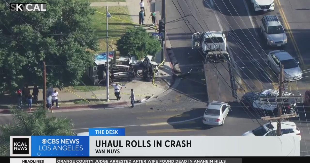 1 person hospitalized after a violent crash in Van Nuys - CBS Los Angeles