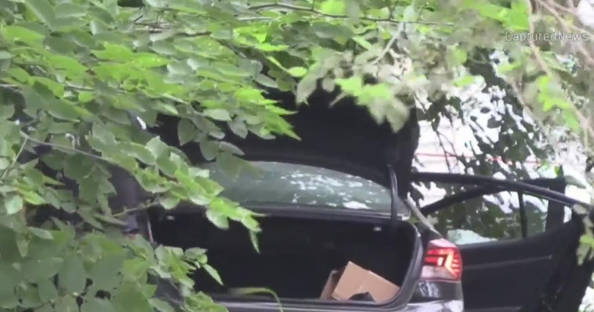 14-year-old boy found shot in head in East Garfield Park - CBS Chicago