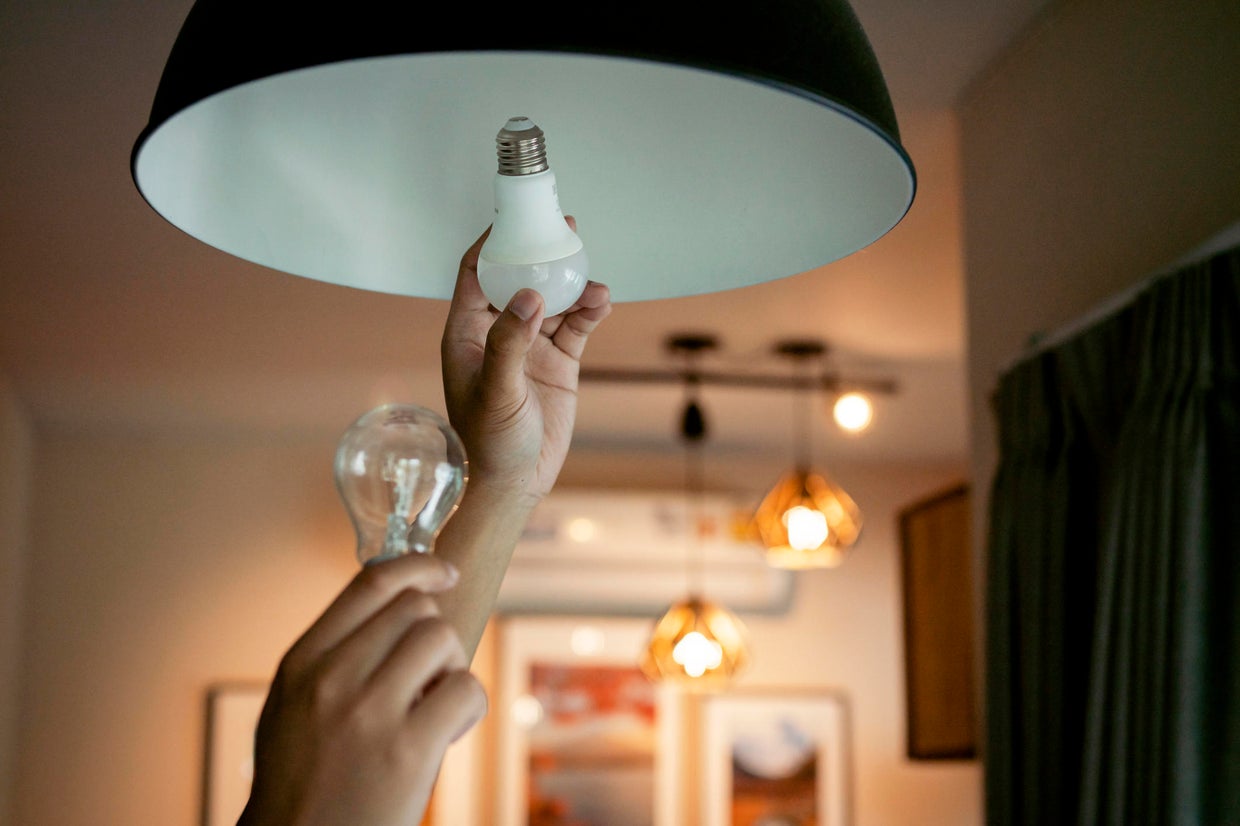 Incandescent light bulb ban The best light bulbs you can still buy CBS News