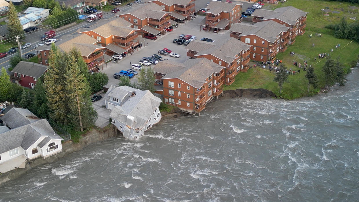 "Glacial outburst" flooding destroys at least 2 buildings, prompts